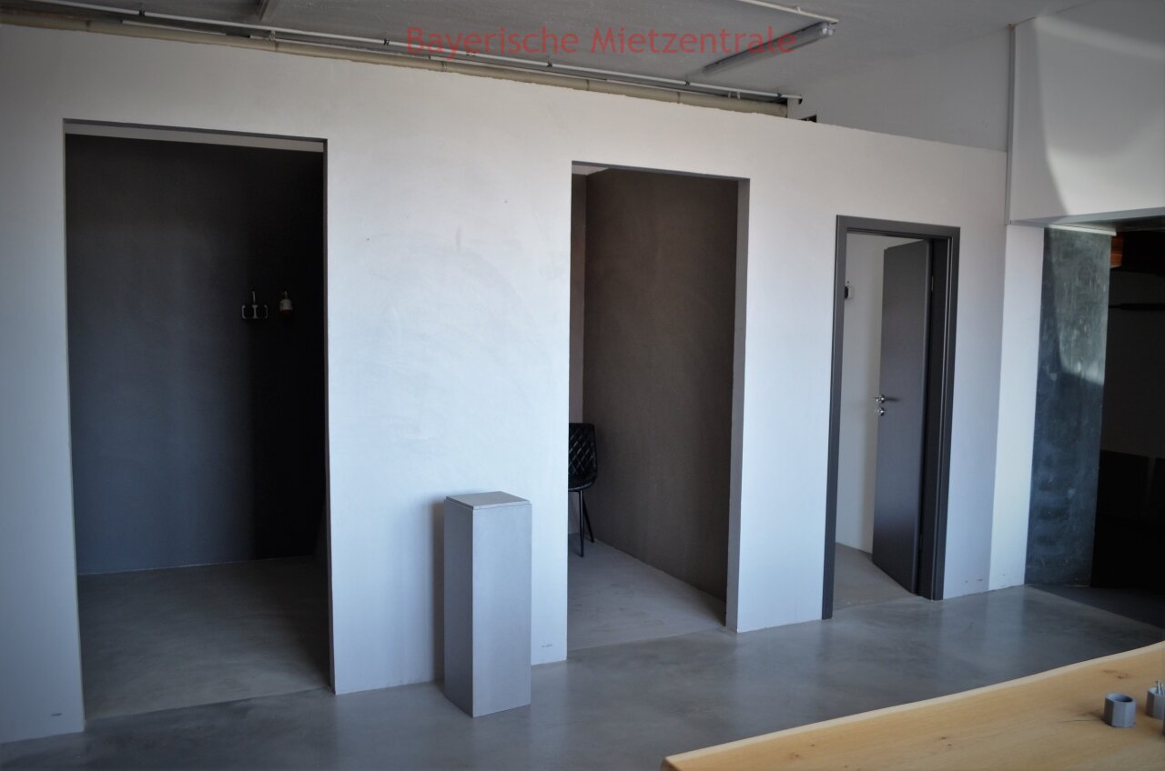 ***BAYERISCHE MIETZENTRALE: helle und großzügige Büro- oder Lagerräume***